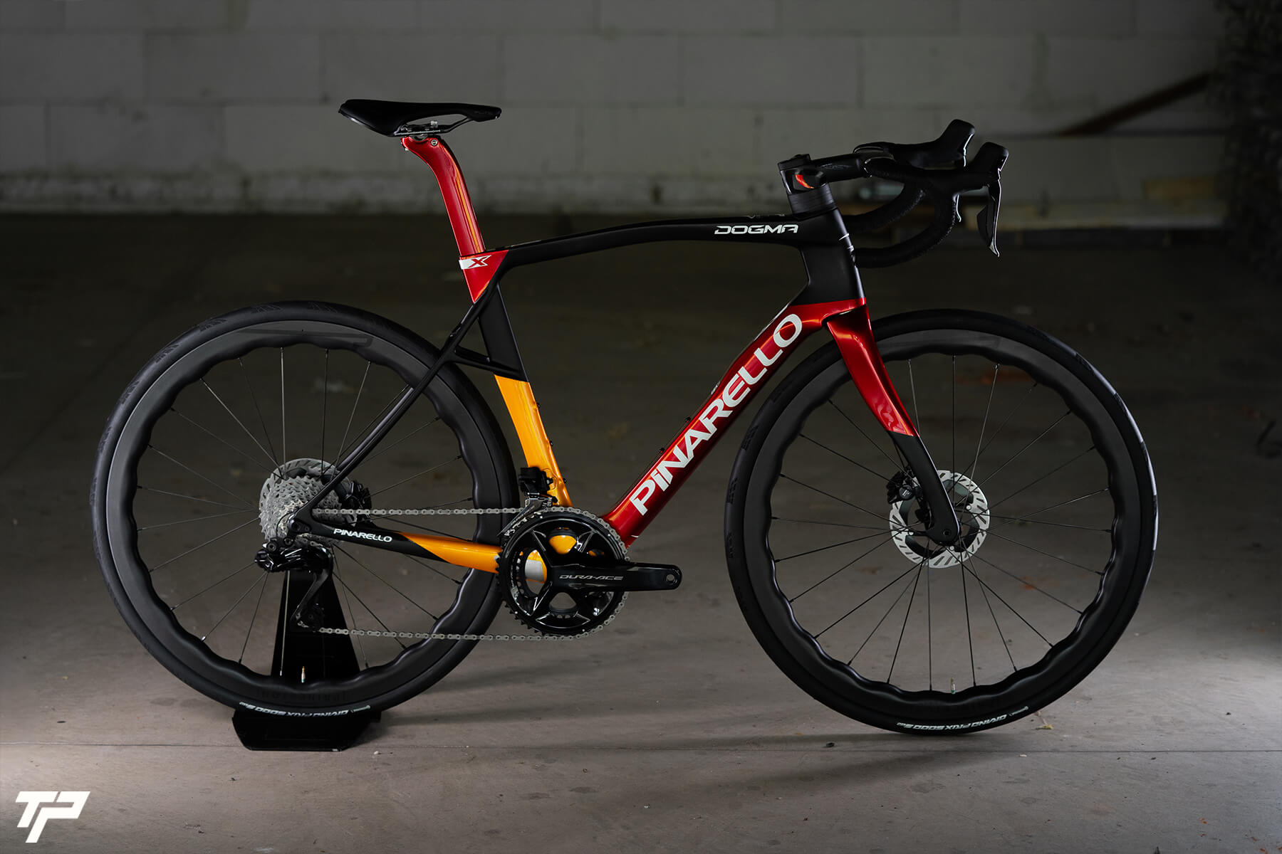 Pinarello Dogma X: cycle towards your next conquest