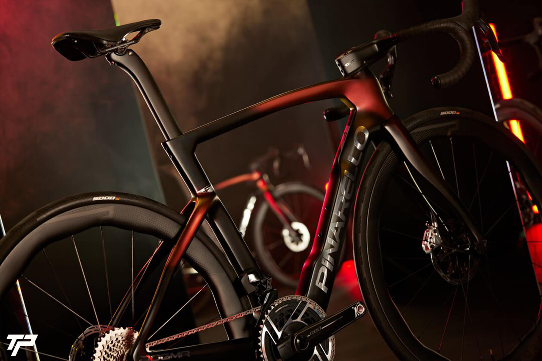 New Pinarello Dogma F: an icon of cycling renewing it's myth