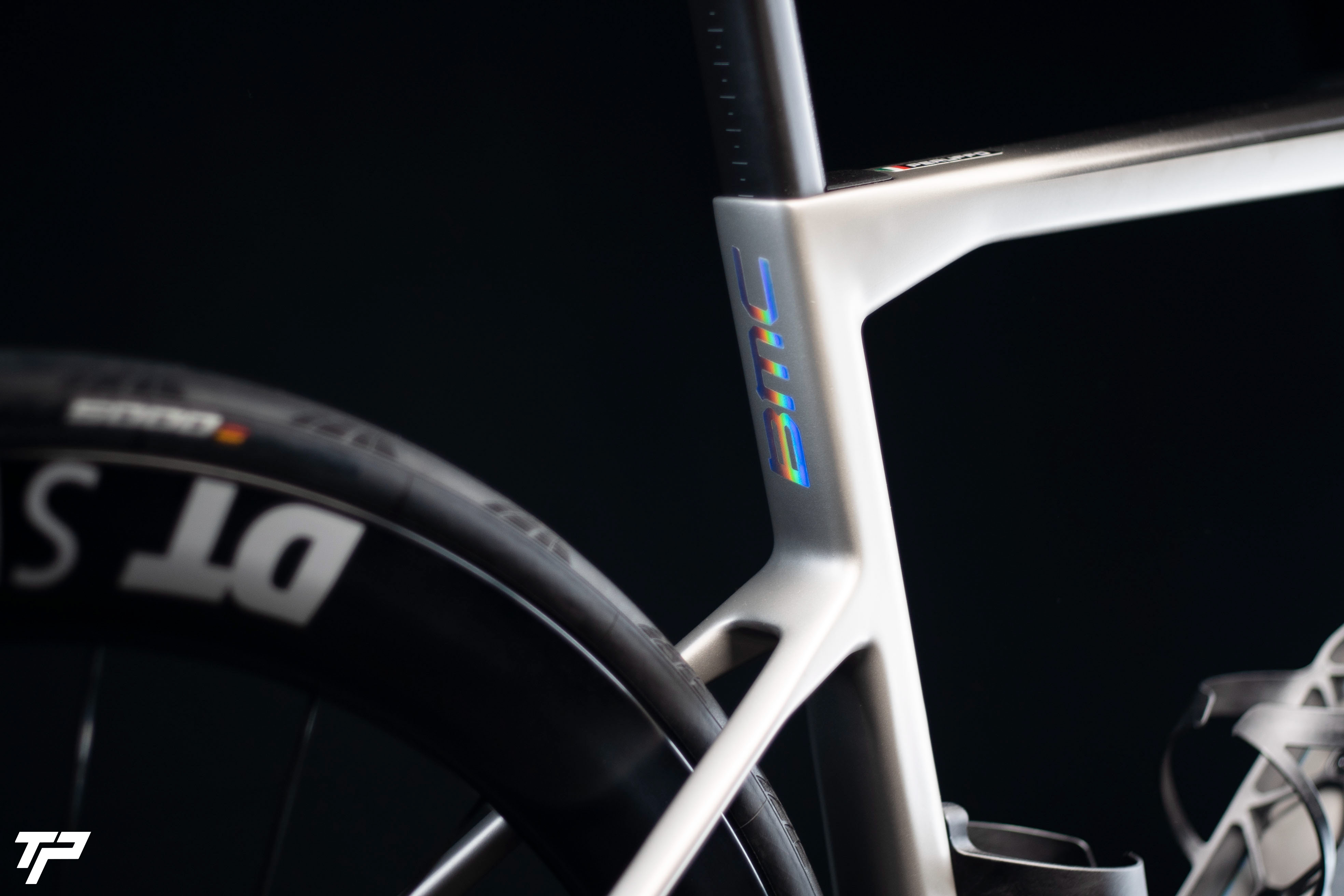 BMC TEAMMACHINE SLR01: BORN TO COMPETE