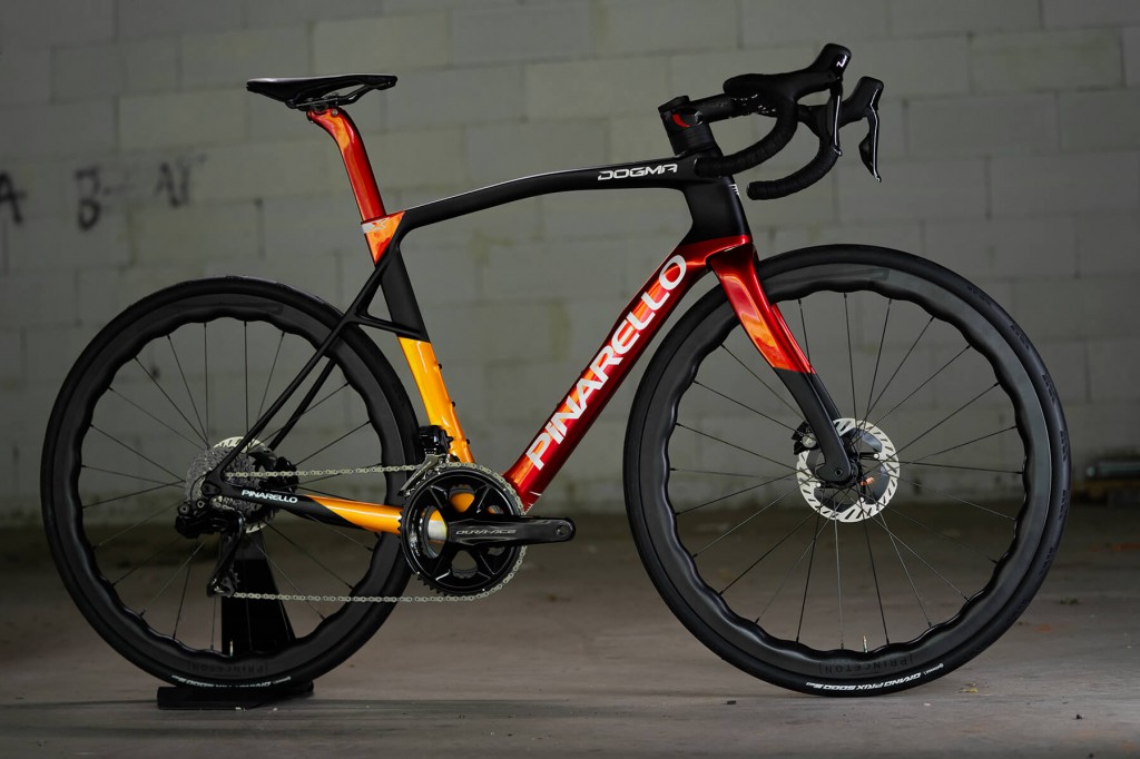Pinarello Dogma X: cycle towards your next conquest